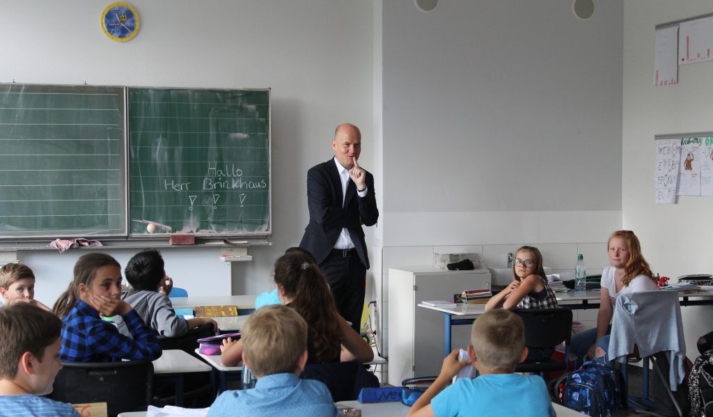 Ralph Brinkhaus Im Gespr Ch Mit Der B Gymnasium Nepomucenum Rietberg